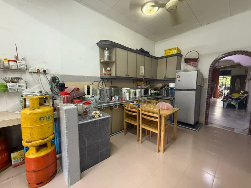 Rumah Teres 1 Tingkat untuk Dijual di Taman Desa Jaya (Johor Bahru) - Sharon Ong - Kitchen - PropertyGuru.com.my