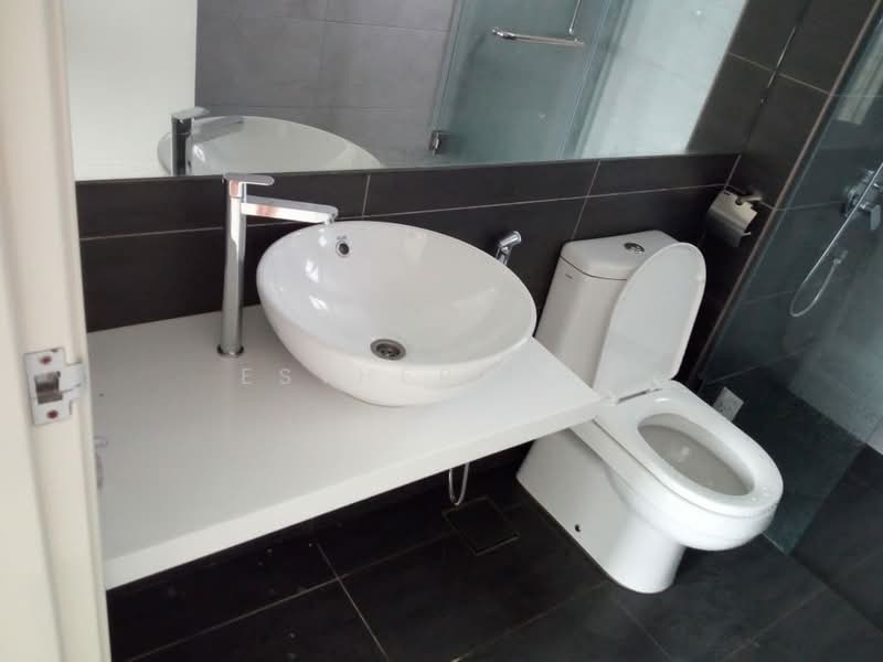 Servis Apartment untuk Disewa di Damai Hillpark - Esther Ong - Bathroom - PropertyGuru.com.my