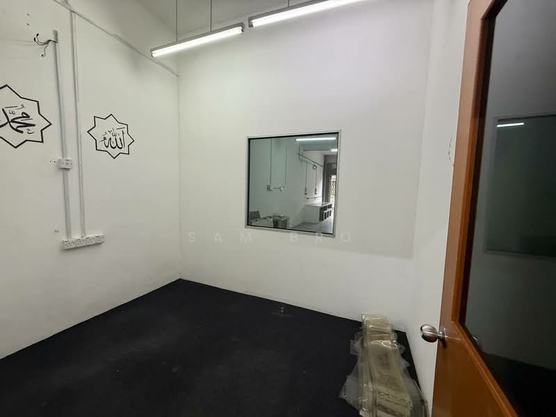 Shop for Sale in Taman Lian Seng (Kluang) - Sam Bro - Interior - PropertyGuru.com.my