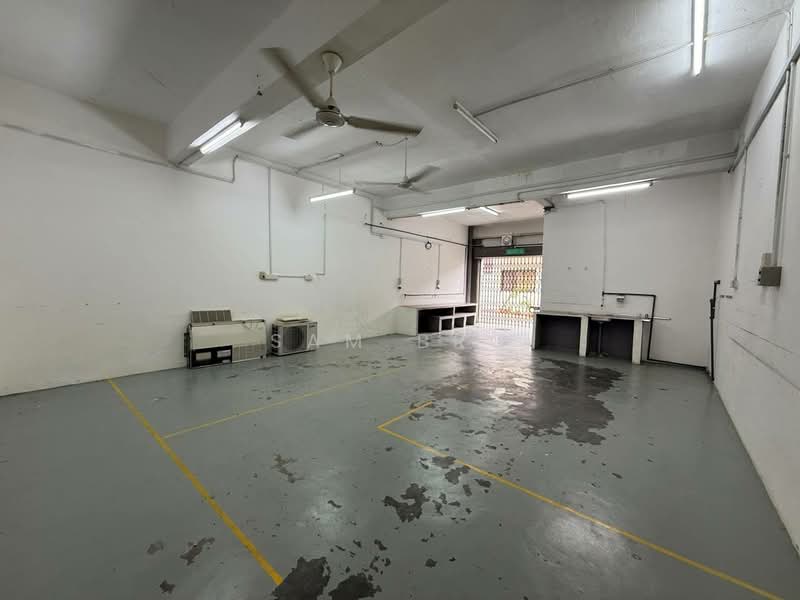 Shop for Sale in Taman Lian Seng (Kluang) - Sam Bro - Interior - PropertyGuru.com.my