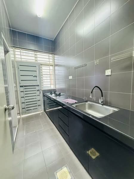 2-storey Terraced House for Sale in Taman Setia Indah (Tebrau) - Sharon Ong - Kitchen - PropertyGuru.com.my