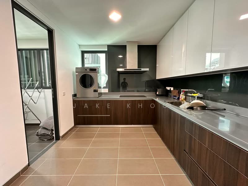 Kondominium untuk Dijual di The Light Collection IV - Jake Khoo - Kitchen - PropertyGuru.com.my