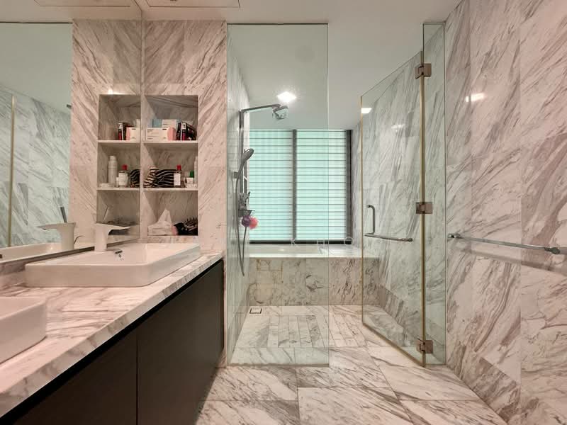 Kondominium untuk Dijual di The Light Collection IV - Jake Khoo - Bathroom - PropertyGuru.com.my