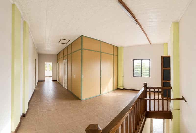 Shop / Office for Sale in Pusing (Perak) - Steven . - Corridor - PropertyGuru.com.my