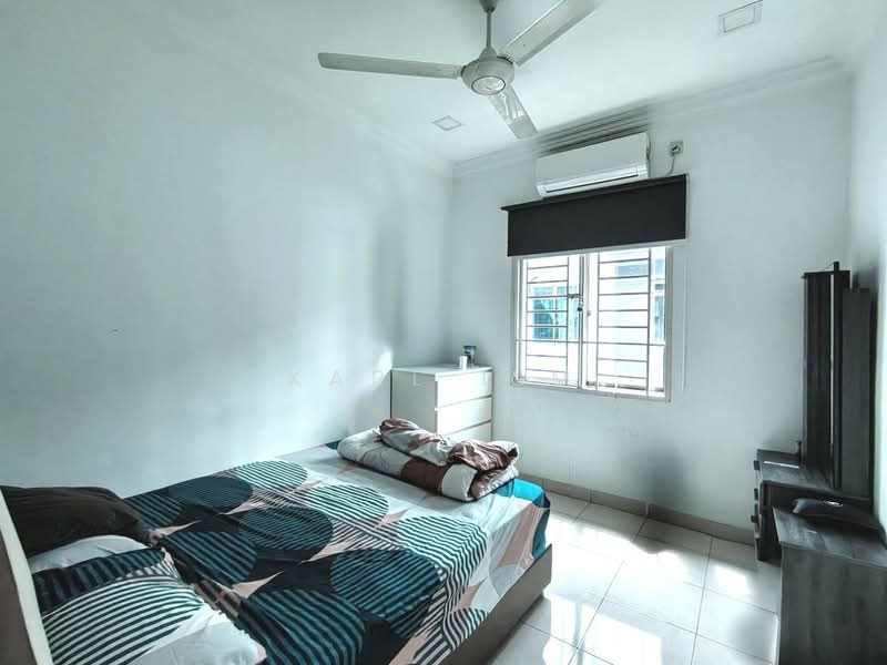 Rumah Teres 2 Tingkat untuk Dijual di Taman Mount Austin (Tebrau) - Karl Lim - Bedroom - PropertyGuru.com.my