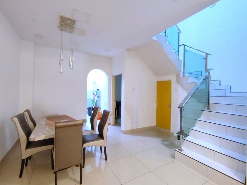 Rumah Teres 2 Tingkat untuk Dijual di Taman Mount Austin (Tebrau) - Karl Lim - Dining Room - PropertyGuru.com.my