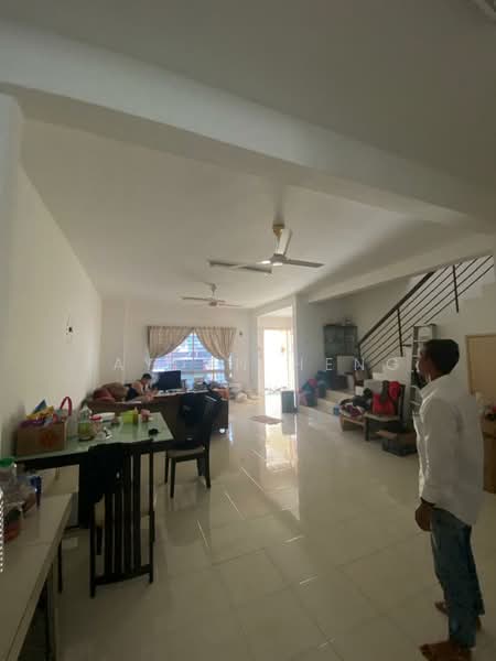 Rumah Teres 2 Tingkat untuk Dijual di Taman Mutiara Indah (Puchong) - Jayden Heng - Living Room - PropertyGuru.com.my