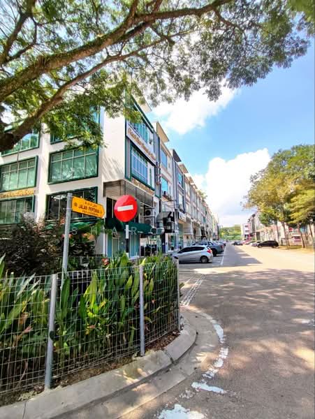 Kedai untuk Dijual di Pusat Perdagangan Danga Utama (Johor Bahru) - Sharon Ng - Exterior - PropertyGuru.com.my