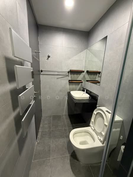 Servis Apartment untuk Disewa di Sunway Velocity TWO - Gordon Tong - Bathroom - PropertyGuru.com.my
