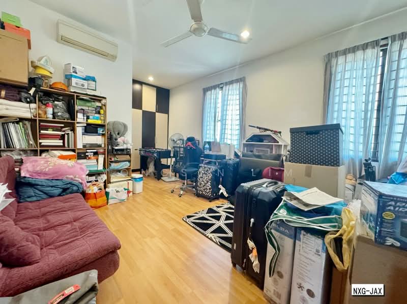 Semi-Detached House for Sale in Aman Perdana (Kapar) - Yongsen Lim - Living Room - PropertyGuru.com.my