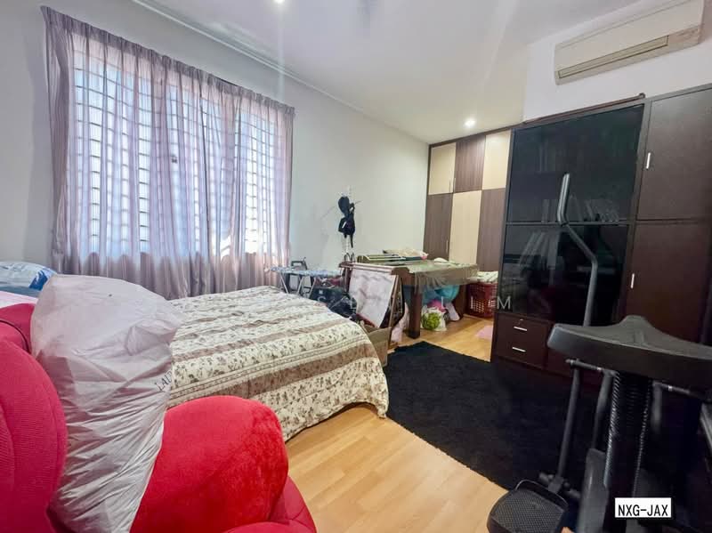 Semi-Detached House for Sale in Aman Perdana (Kapar) - Yongsen Lim - Bedroom - PropertyGuru.com.my
