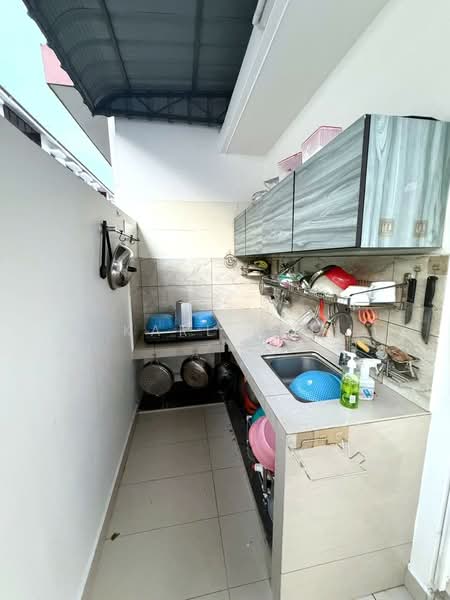 Rumah Teres 2 Tingkat untuk Dijual di Bandar Tiram (Ulu Tiram) - Karl Lim - Kitchen - PropertyGuru.com.my