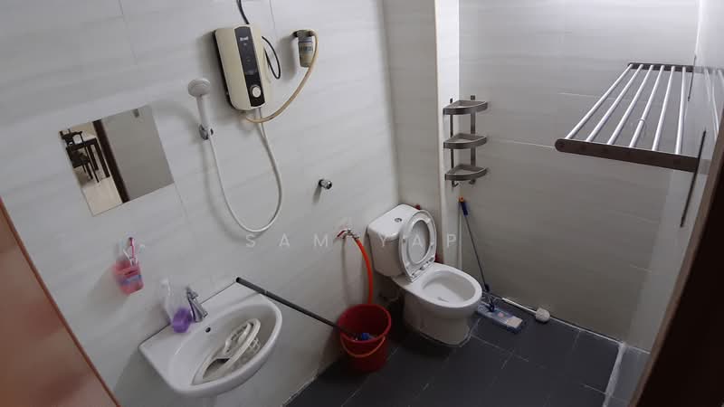 Service Residence for Rent at One Stop @ Fraser Business Park - Sam Yap - Bathroom - PropertyGuru.com.my