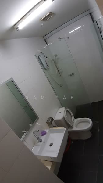 Service Residence for Rent at One Stop @ Fraser Business Park - Sam Yap - Bathroom - PropertyGuru.com.my