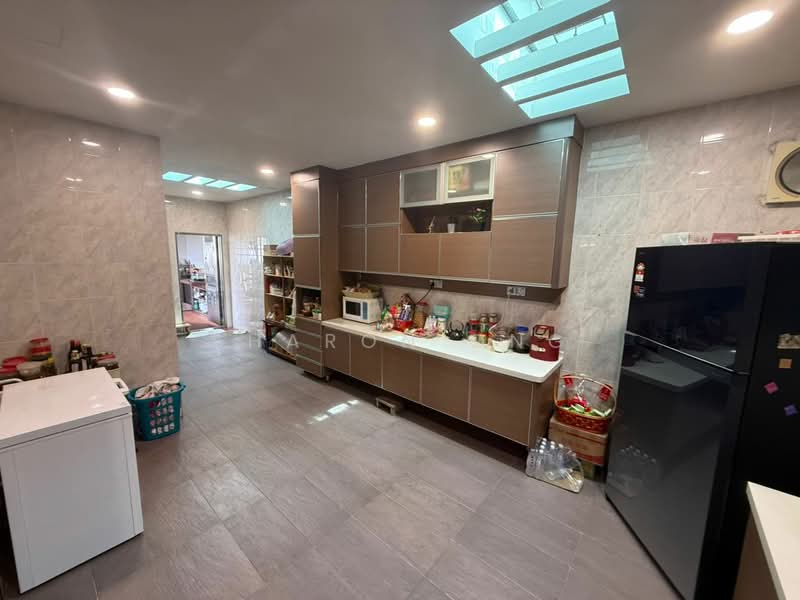 Rumah Berkembar untuk Dijual di Taman Impian Emas (Skudai) - Sharon Ong - Kitchen - PropertyGuru.com.my