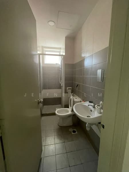 Condominium for Rent at Sg Long Residence - Jeffney Lim - Bathroom - PropertyGuru.com.my