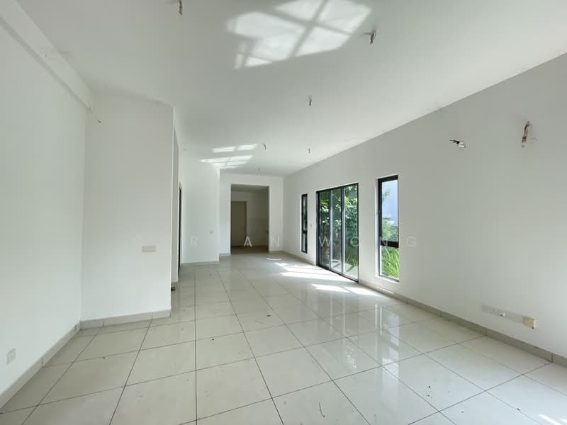 Semi-Detached House for Sale in Telok Panglima Garang (Selangor) - Gordan Wong - Living Room - PropertyGuru.com.my