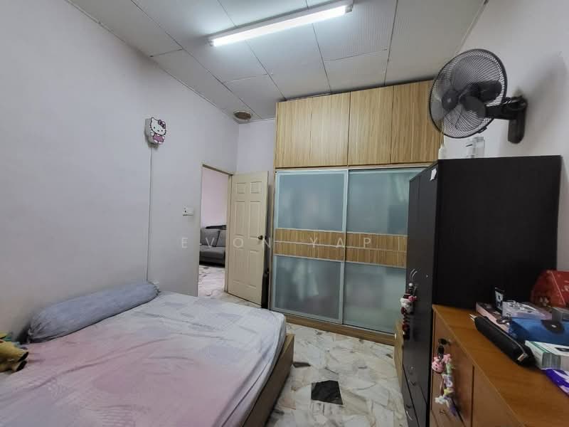 Rumah Teres 1 Tingkat untuk Dijual di Taman Skudai Baru (Skudai) - Evon Yap - Bedroom - PropertyGuru.com.my