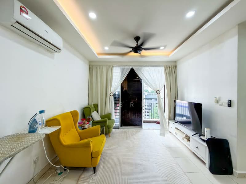 Pangsapuri untuk Dijual di Residensi Pandanmas - Azli Ibrahim - Living Room - PropertyGuru.com.my