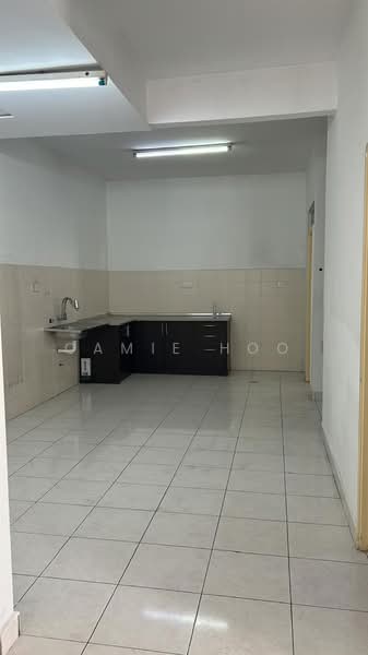 Semi-Detached House for Sale in Kapar (Selangor) - Camie Hoo - Kitchen - PropertyGuru.com.my