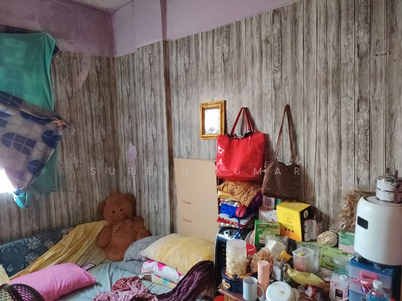 Flat for Sale at Desa Mentari Flat (Block 6) - Suresh Kumar - Bedroom - PropertyGuru.com.my