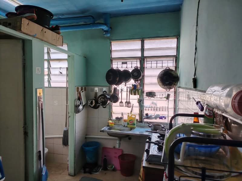 Flat for Sale at Desa Mentari Flat (Block 6) - Suresh Kumar - Kitchen - PropertyGuru.com.my