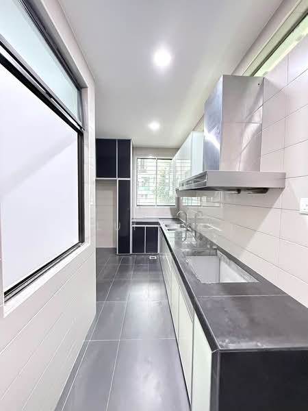 Rumah Kluster untuk Dijual di Taman Adda Heights (Tebrau) - Lui Lui - Kitchen - PropertyGuru.com.my