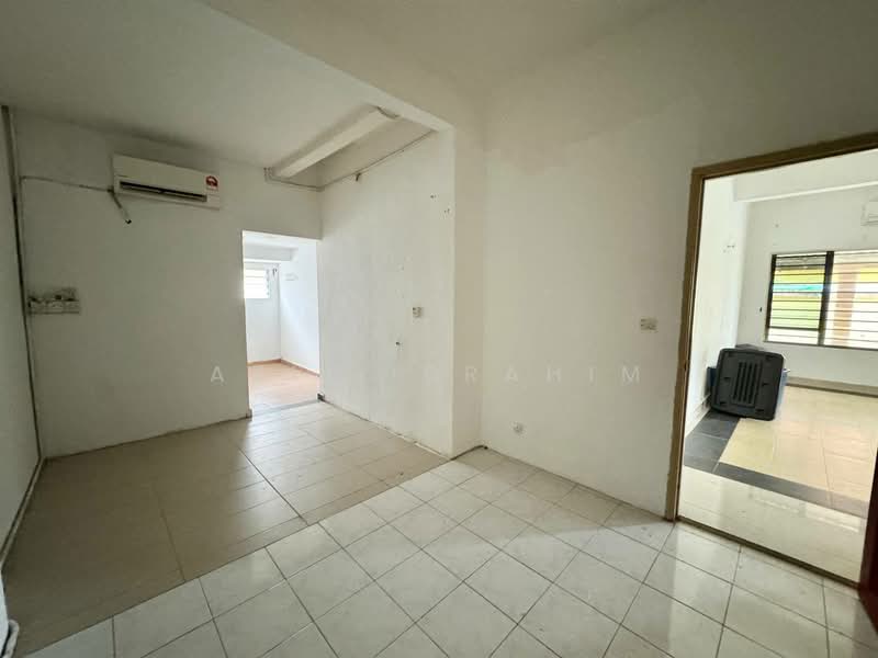 2-storey Terraced House for Sale in Bandar Tasik Puteri (Rawang) - Azli Ibrahim - Interior - PropertyGuru.com.my