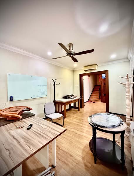 Rumah Berkembar untuk Dijual di Tanjung Bungah (Penang) - KK Kwok - Study - PropertyGuru.com.my