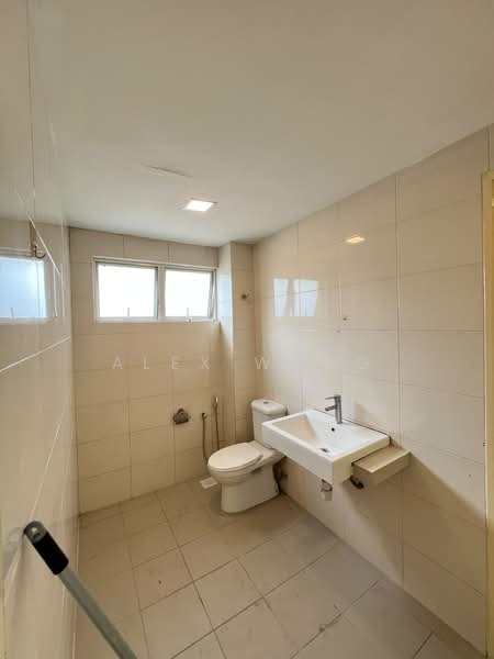 Rumah Teres 3 Tingkat untuk Dijual di Mont Kiara (Kuala Lumpur) - Alex Wong - Bathroom - PropertyGuru.com.my