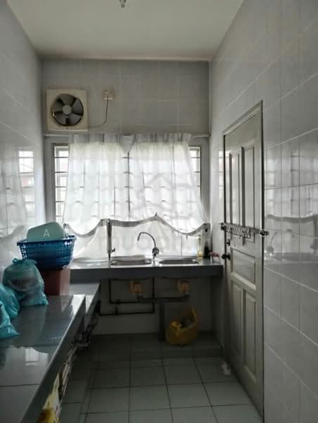 Rumah Teres 2 Tingkat untuk Dijual di Puchong (Selangor) - Amelyn Thong - Kitchen - PropertyGuru.com.my