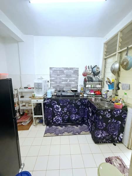 Apartment for Sale at Vista Seri Alam - Karl Lim - Kitchen - PropertyGuru.com.my