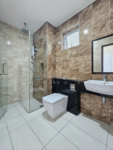 Servis Apartment untuk Dijual di Paragon Residences @ Straits View - Han Yong Ang - Bathroom - PropertyGuru.com.my