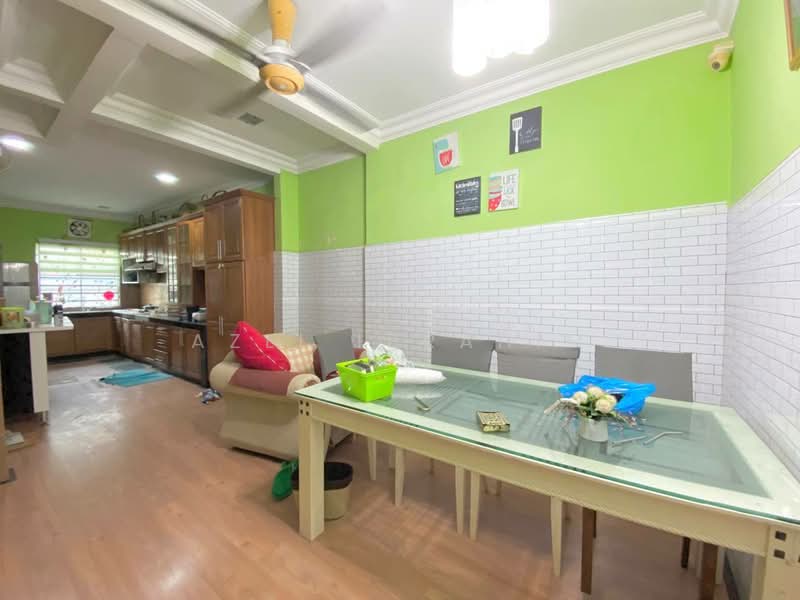 2-storey Terraced House for Sale in Bandar Tasik Puteri (Rawang) - Azli Ibrahim - Kitchen - PropertyGuru.com.my