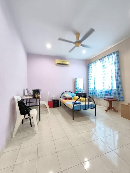 2-storey Terraced House for Rent in Taman Nusa Idaman (Iskandar Puteri (Nusajaya)) - Victor Tan - Bedroom - PropertyGuru.com.my