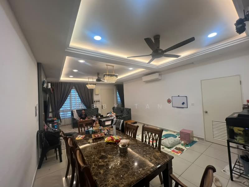 Rumah Teres 2 Tingkat untuk Dijual di Taman Tiara Sendayan (Bandar Sri Sendayan) - Abby Tan - Living Room - PropertyGuru.com.my