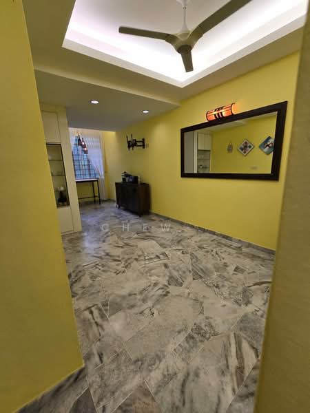 Rumah Teres 2 Tingkat untuk Dijual di Ukay Perdana (Ulu Kelang) - Chew . - Living Room - PropertyGuru.com.my