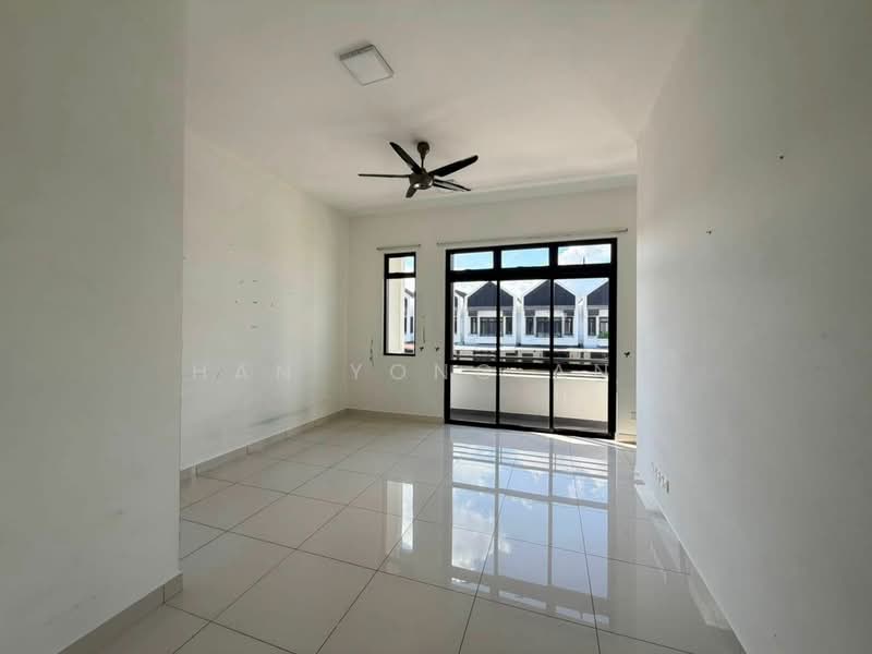2-storey Terraced House for Sale in Taman Ekoflora (Johor Bahru) - Han Yong Ang - Living Room - PropertyGuru.com.my