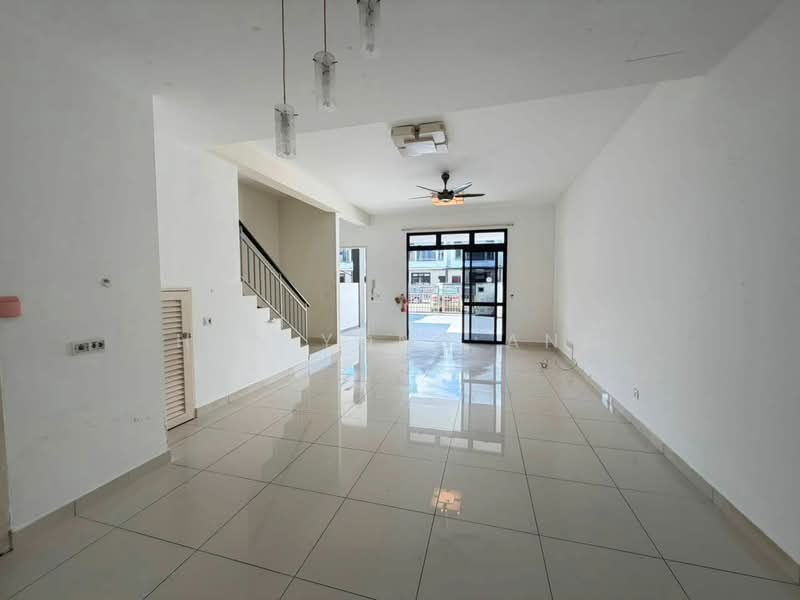 2-storey Terraced House for Sale in Taman Ekoflora (Johor Bahru) - Han Yong Ang - Living Room - PropertyGuru.com.my
