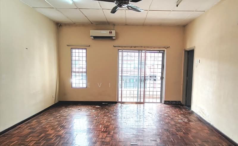 2-storey Terraced House for Sale in Taman Tasik Prima (Puchong) - Kevin Ho - Living Room - PropertyGuru.com.my