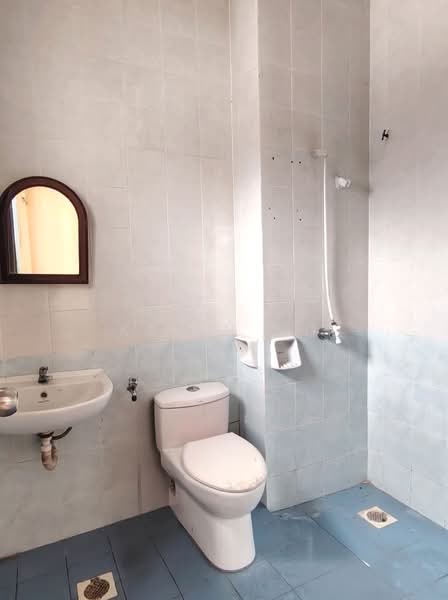 2-storey Terraced House for Sale in Taman Tasik Prima (Puchong) - Kevin Ho - Bathroom - PropertyGuru.com.my