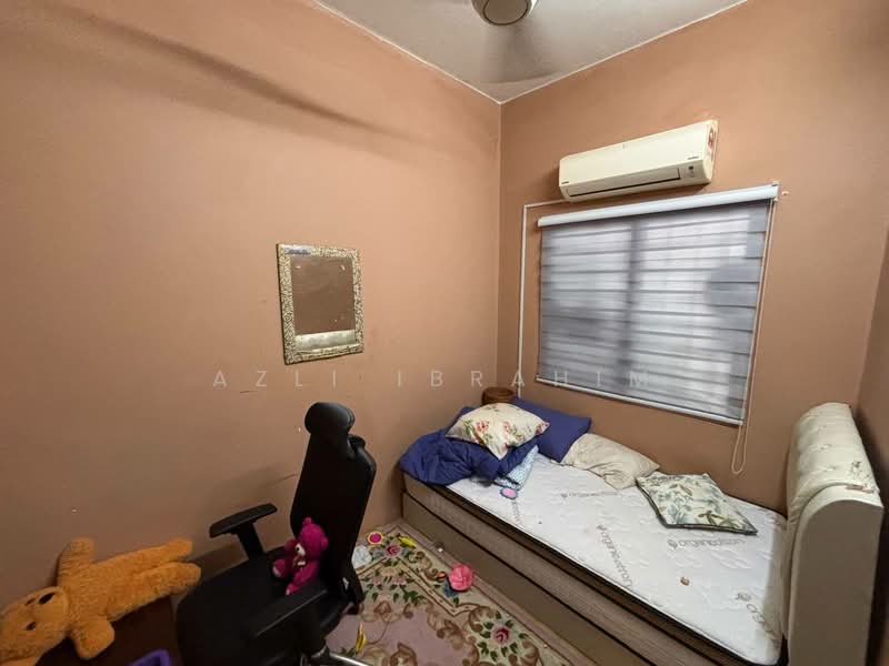 Rumah Teres 2.5 Tingkat untuk Dijual di Taman Equine (Seri Kembangan) - Azli Ibrahim - Bedroom - PropertyGuru.com.my