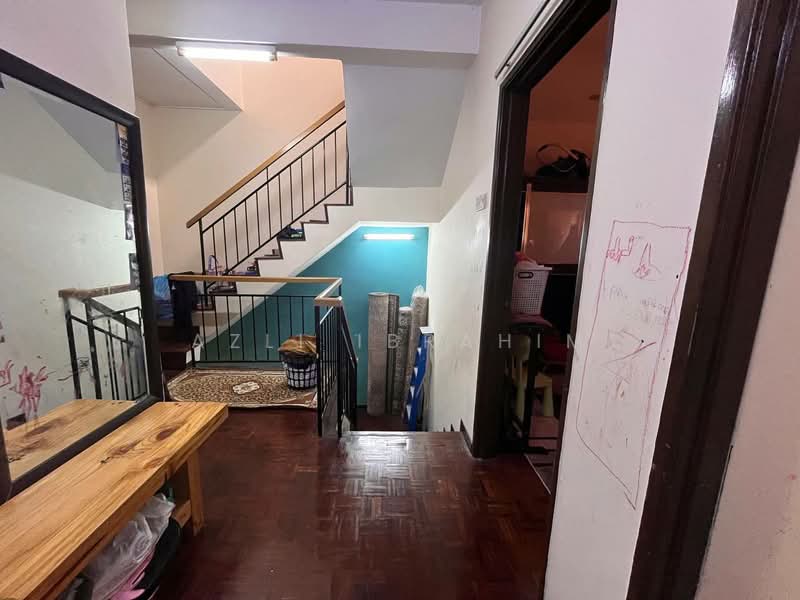 Rumah Teres 2.5 Tingkat untuk Dijual di Taman Equine (Seri Kembangan) - Azli Ibrahim - Interior - PropertyGuru.com.my