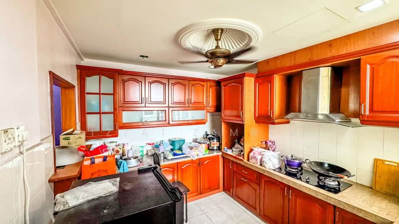 Pangsapuri untuk Dijual di Zamrud Apartment - Izzat Zamros - PropertyGuru.com.my