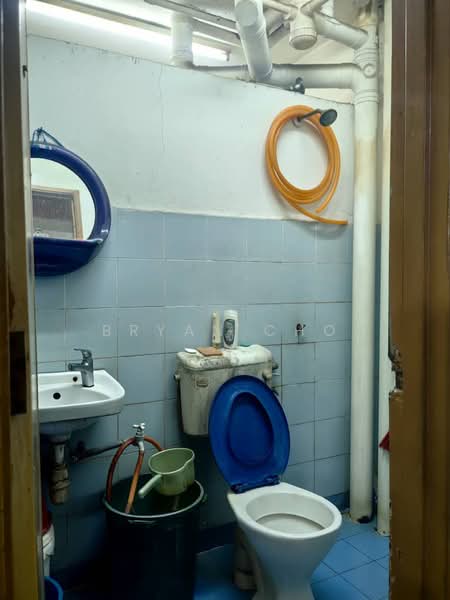 Rumah Flat untuk Dijual di Permata Fadason - Bryan Cho - Bathroom - PropertyGuru.com.my