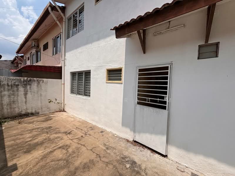 Rumah Teres 2 Tingkat untuk Dijual di Taman Kajang Perdana (Kajang) - Azli Ibrahim - Exterior - PropertyGuru.com.my