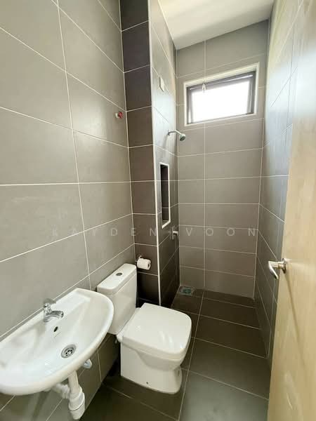 Cluster House for Rent in Austin (Johor Bahru) - Kayden Voon - Bathroom - PropertyGuru.com.my