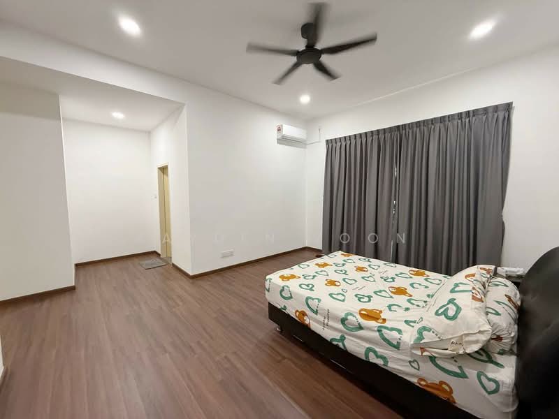 Cluster House for Rent in Austin (Johor Bahru) - Kayden Voon - Bedroom - PropertyGuru.com.my