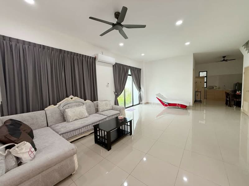 Cluster House for Rent in Austin (Johor Bahru) - Kayden Voon - Living Room - PropertyGuru.com.my