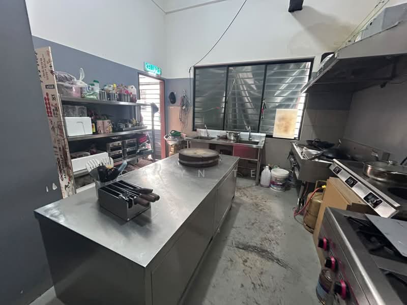 Shop for Rent in Austin Crest (Johor Bahru) - Caryn Ter - Kitchen - PropertyGuru.com.my